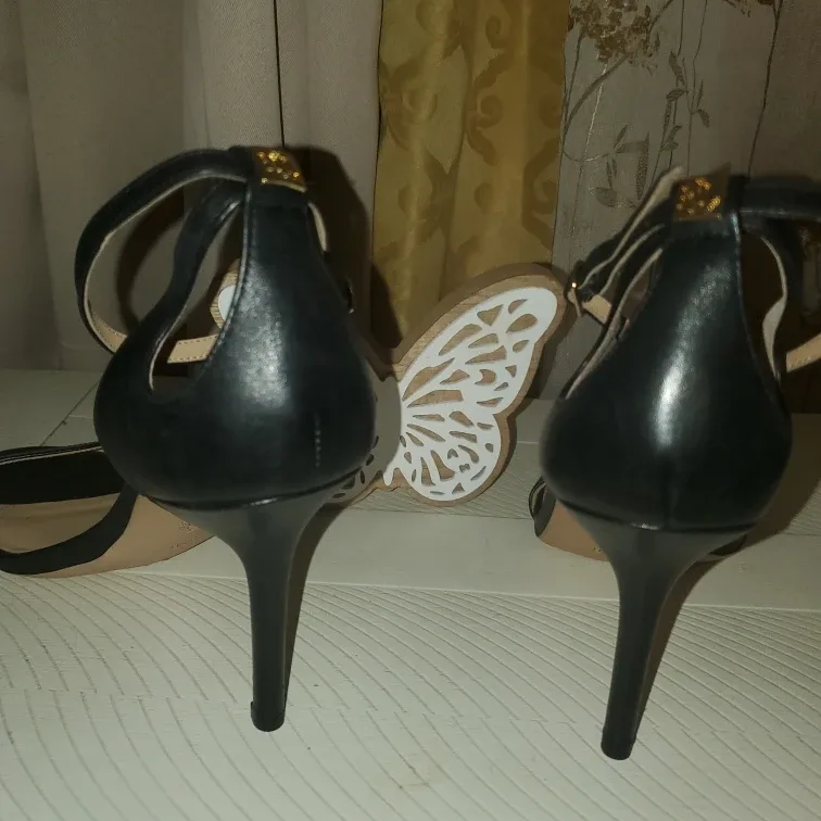 Lauren Ralph Lauren Black Heels image indicator(5)