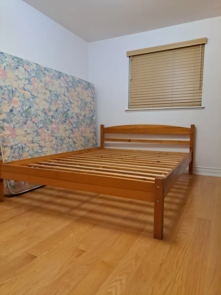 Queen size Wooden Bed Frame, with mattress image indicator(2)