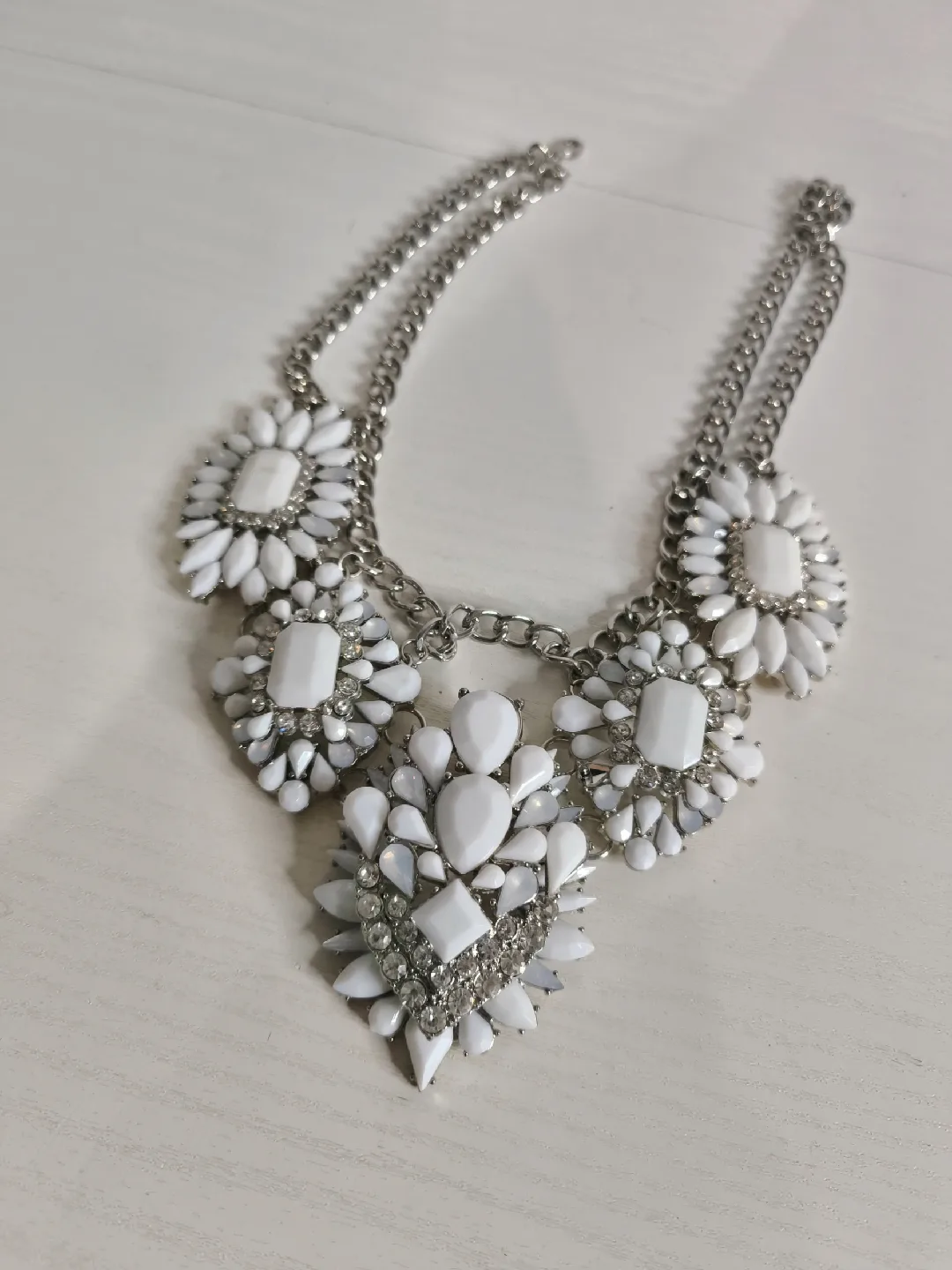 White Statement Necklace image indicator(3)
