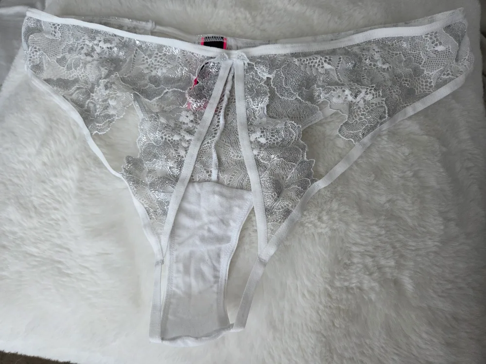 undies image indicator(9)