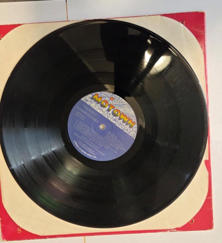 Commodores Heroes Vinyl Record - photo 4