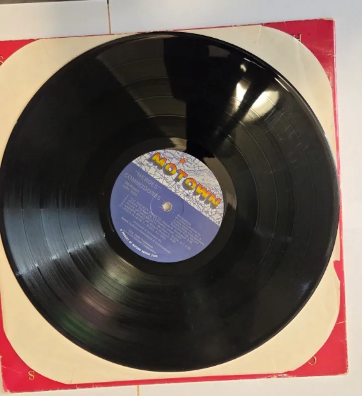 Commodores Heroes Vinyl Record image indicator(4)