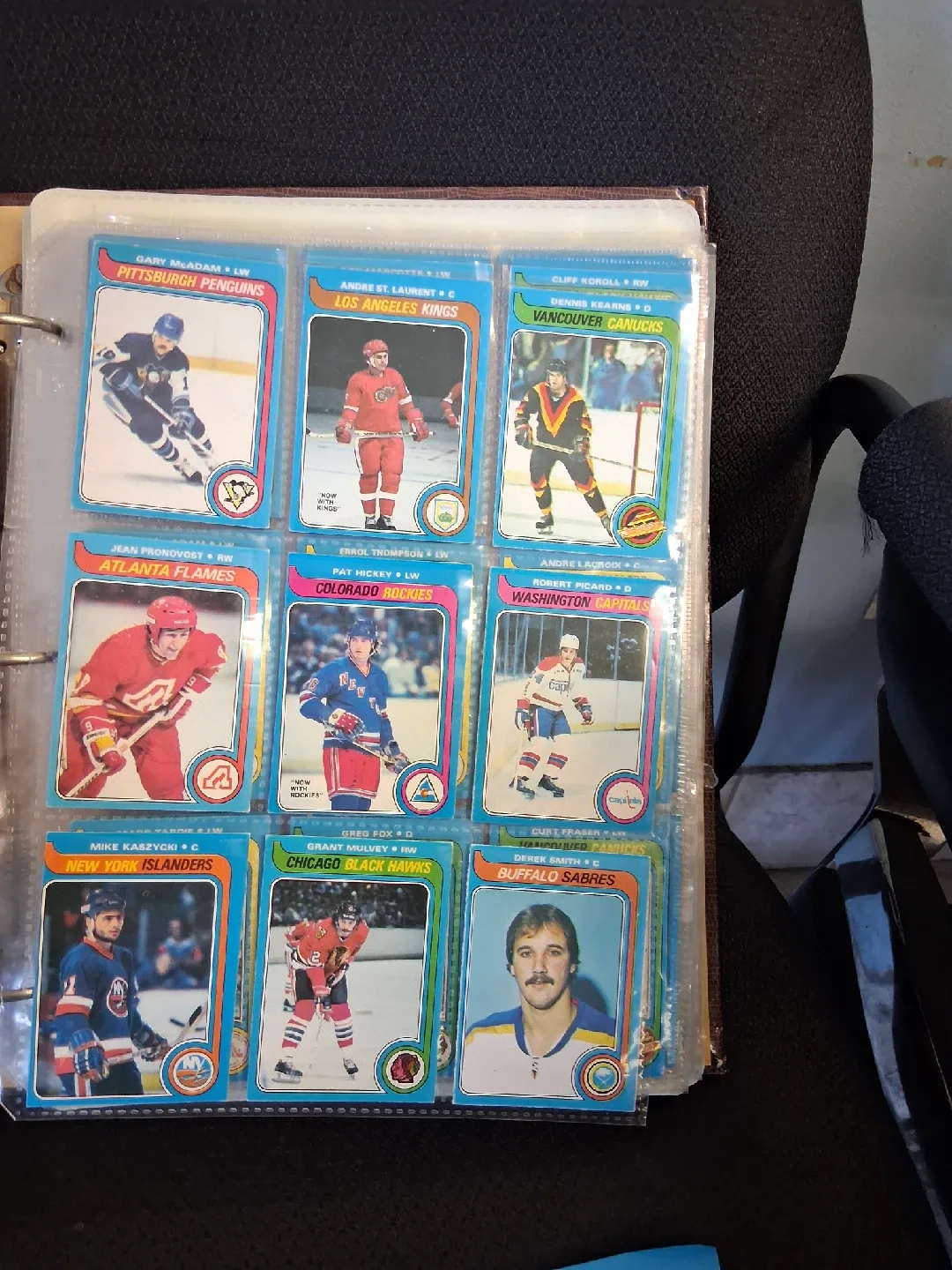 Vintage Hockey Cards Collection image indicator(9)