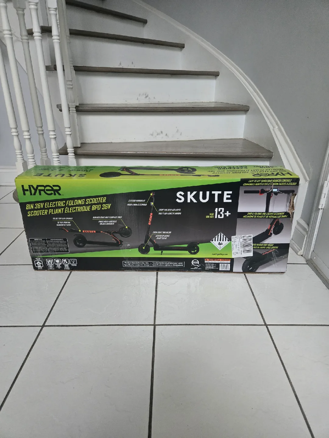 Hyper Skute 8in 36V Electric Folding Scooter - New in Box image indicator(2)