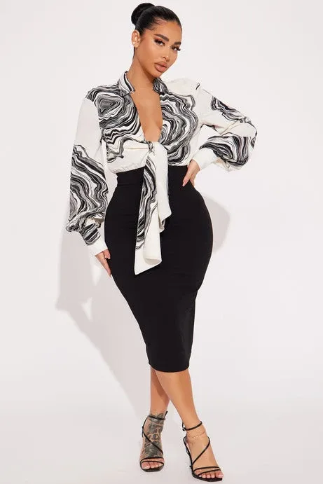 Fashion Nova Black & White Dress NEVER WORN image indicator(2)