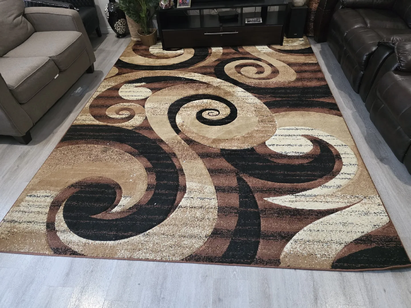 Swirl Pattern Area Rug image indicator(2)