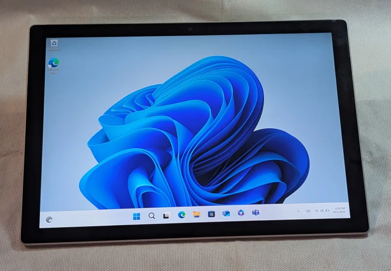 NEW CONDITION MICROSOFT SURFACE PRO 7  TABLET i5 8GB RAM