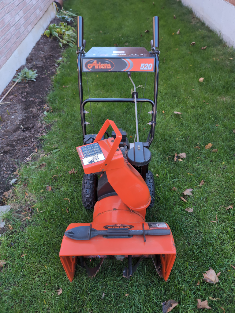 Ariens 520 Snow Blower