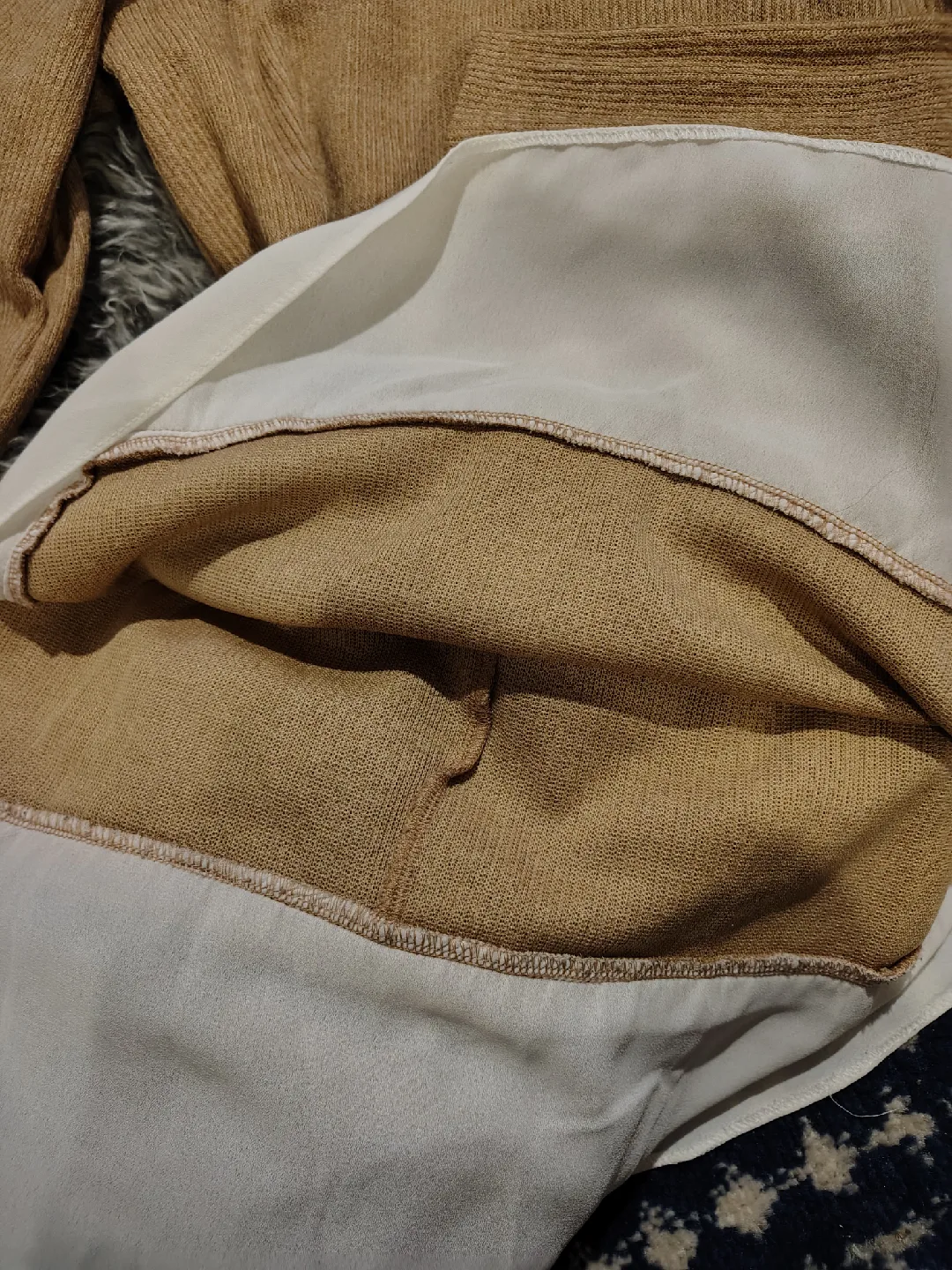 Tan & White Sweater with Collar image indicator(2)