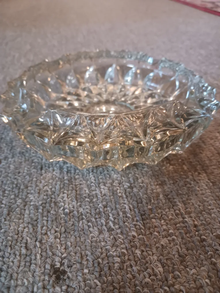 Crystal Ashtray image indicator(2)