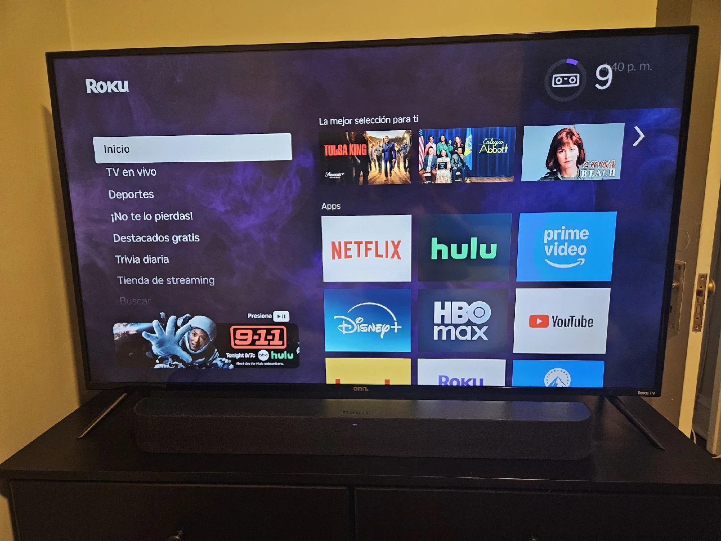 Roku TV 50"  &  Roku Soundbar