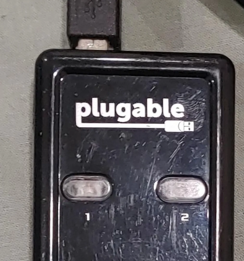 Plugable USB 3.0 Sharing Switch image indicator(3)