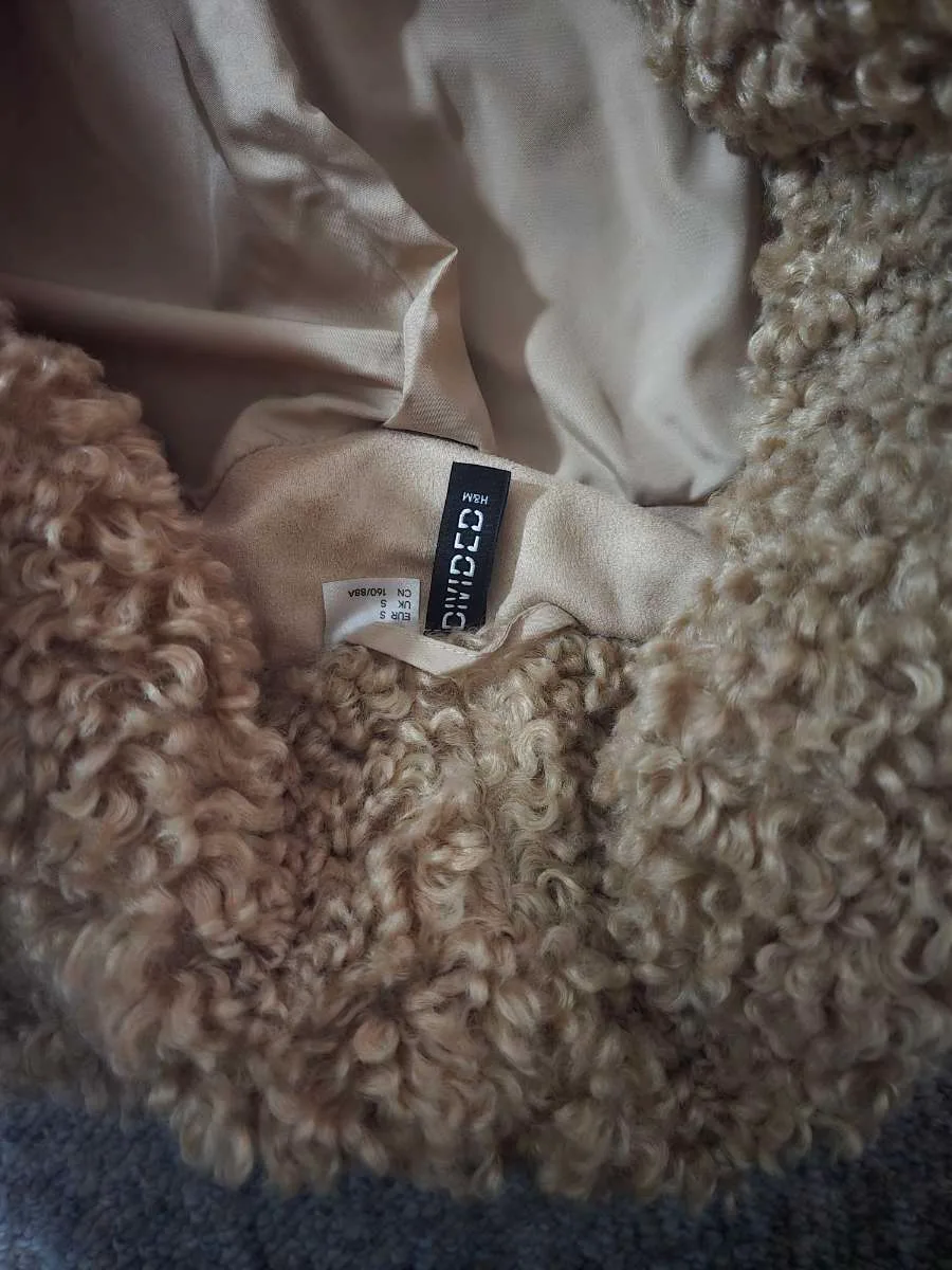 H&M Divided Teddy Jacket - Beige & Green - Size S image indicator(2)