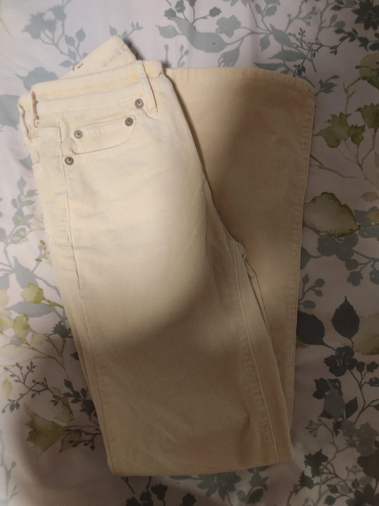 American eagles Cream Corduroy Pants