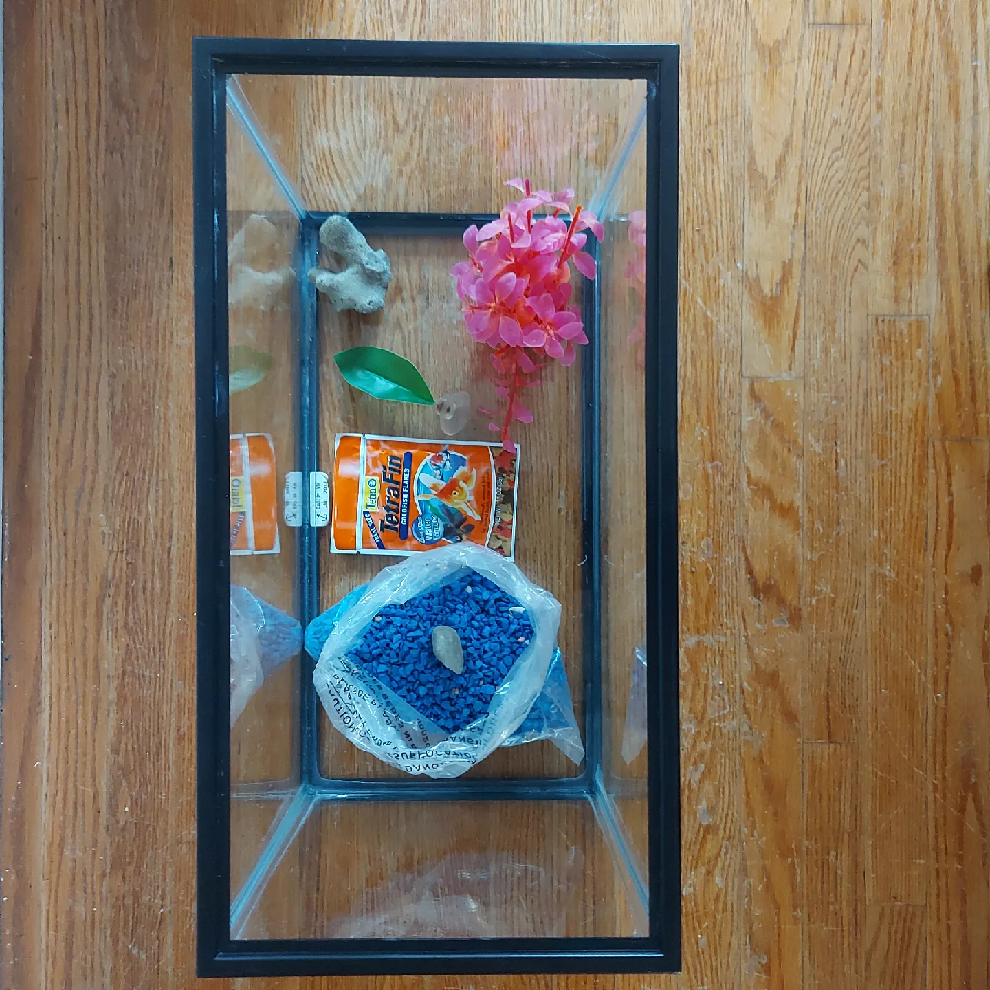 Tetra 5 Gallon Aquarium Starter Kit image indicator(5)