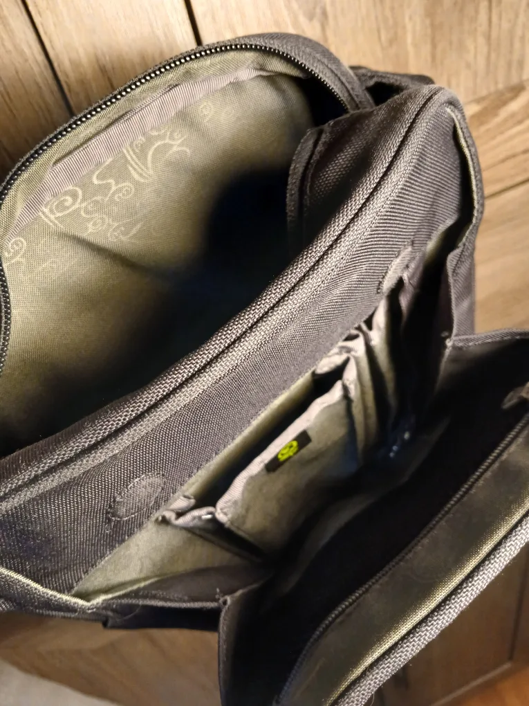 REI Floral Pattern image indicator(3)