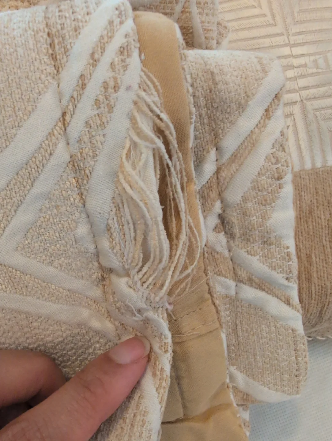 Queen Size Beige / yellow / Gold Bedding Set 🥕 image indicator(2)