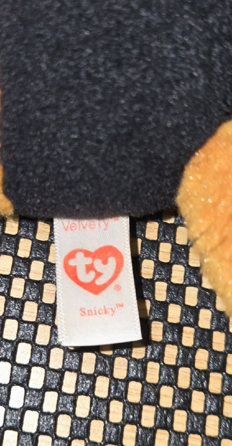 Beanie Boo , Snicky Retired (2017) (Mistake - EAR) image indicator(2)