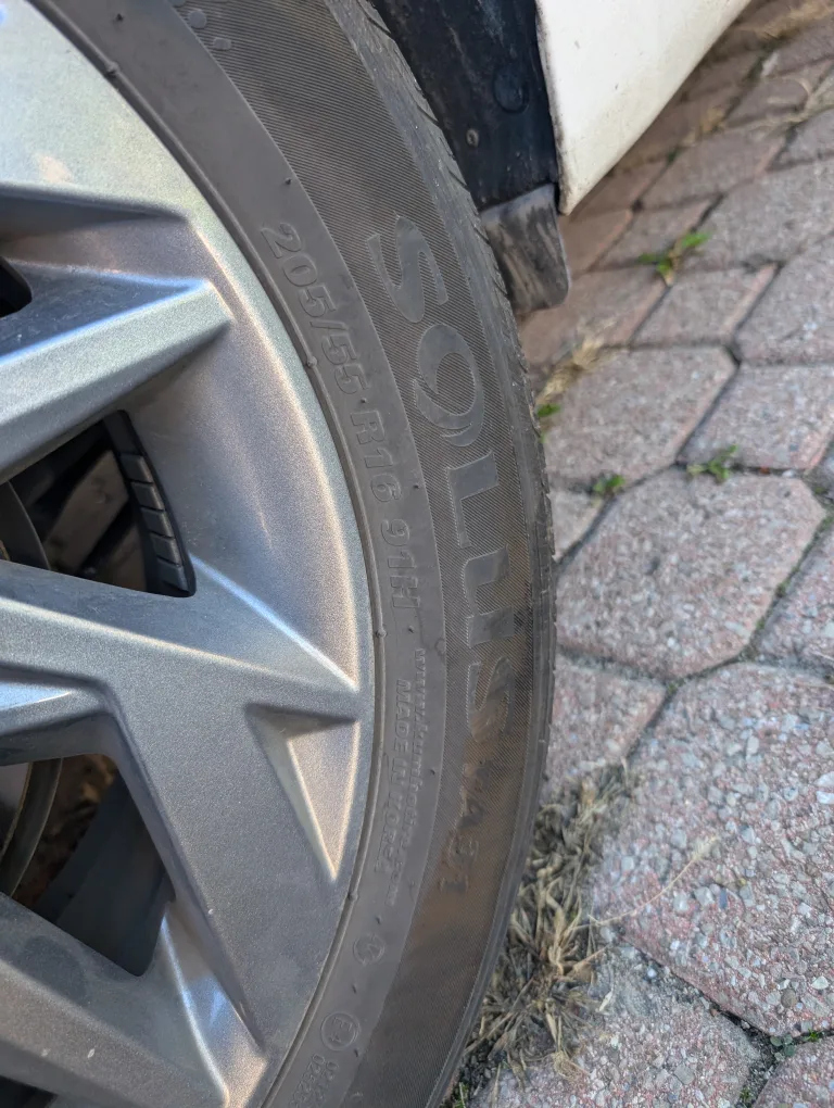 Kumho Solus TA31 Tire - 205/55R16 91H image indicator(2)