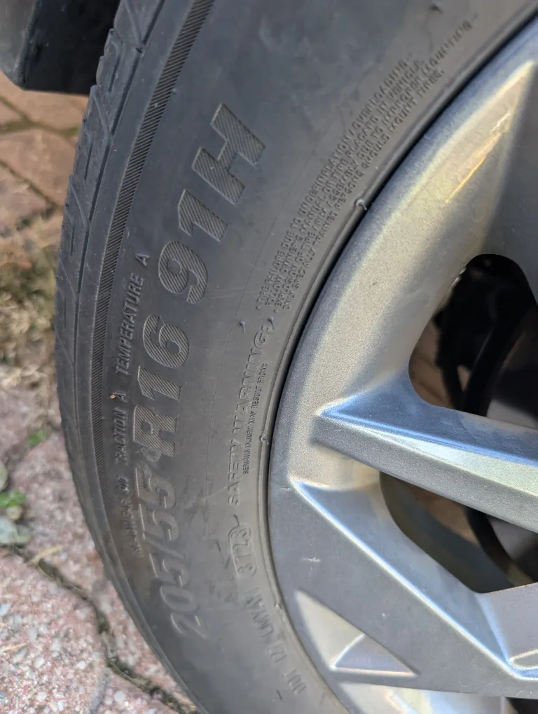 Kumho Solus TA31 Tire - 205/55R16 91H image indicator(6)