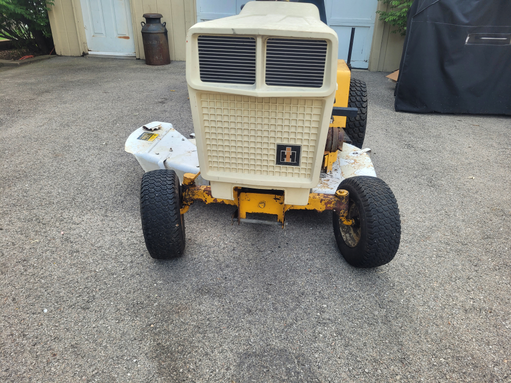 NTERNATIONAL HARVESTER CADET Mower with CUSTOM Trailer - photo 3