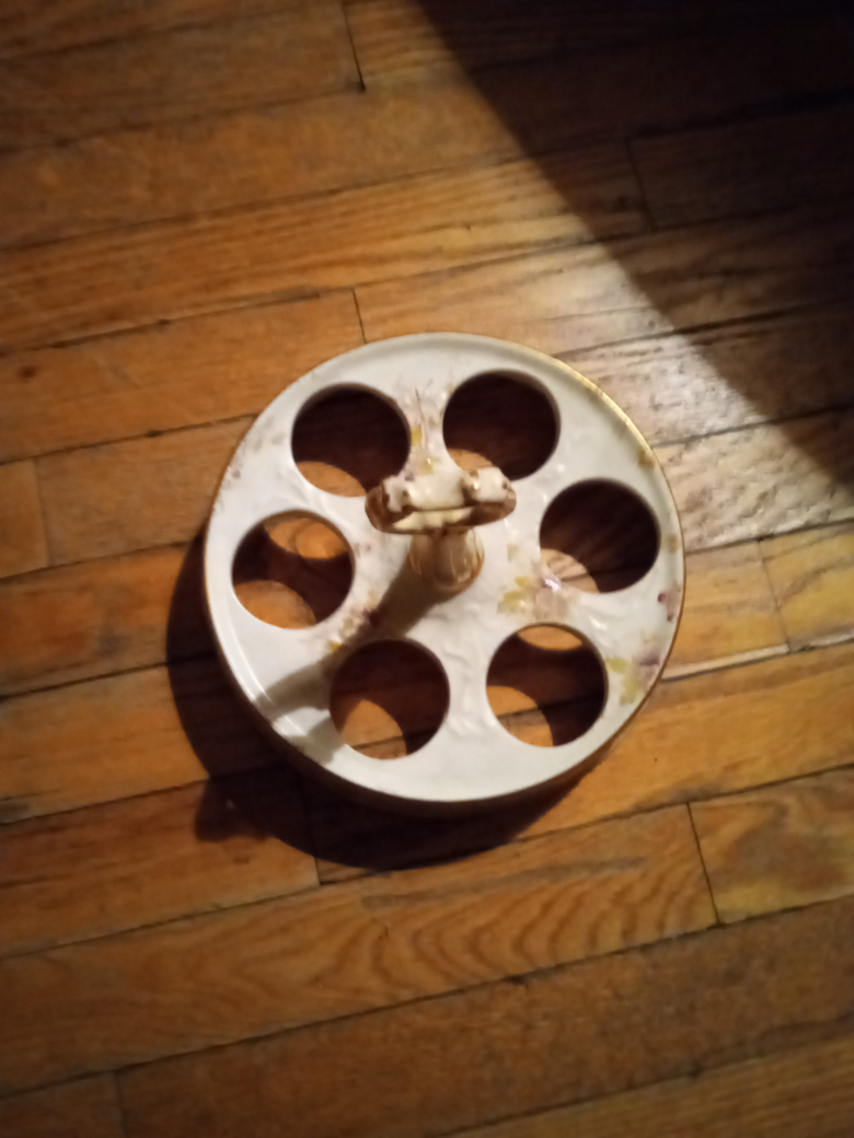 Vintage Floral Egg Holder - photo 2