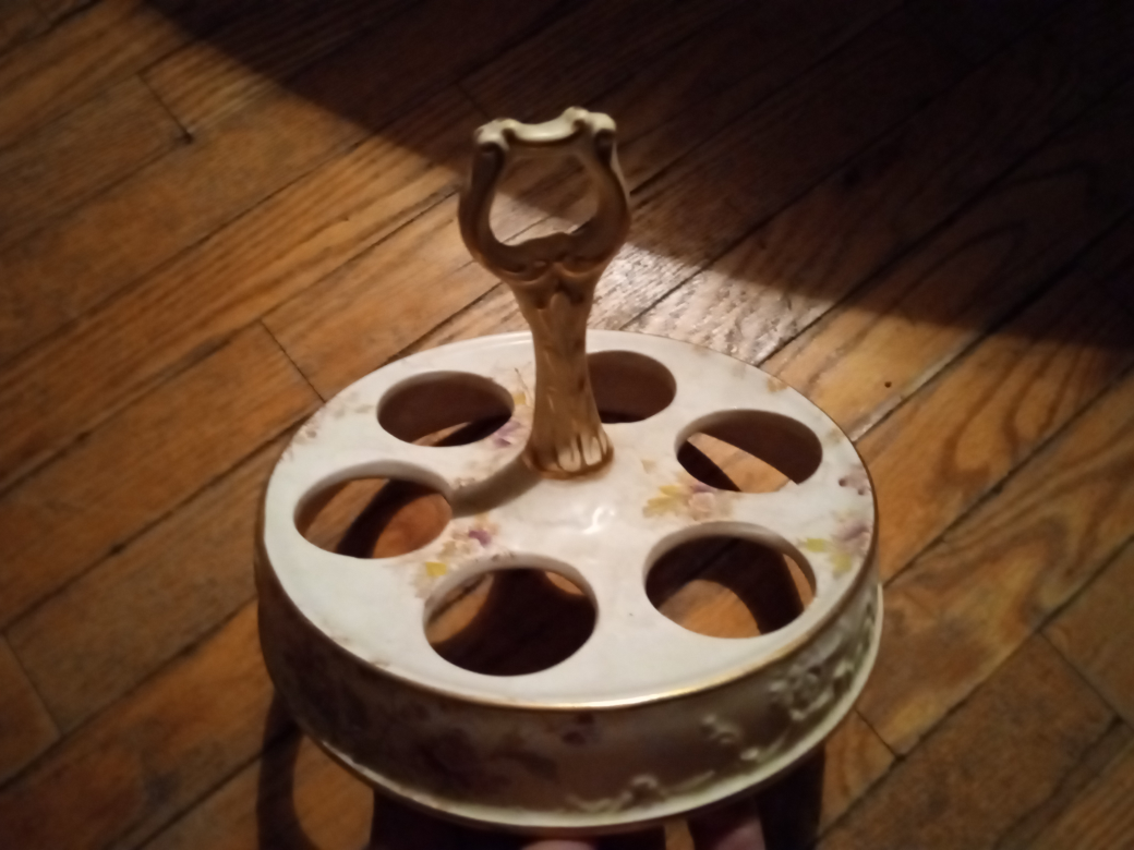 Vintage Floral Egg Holder - photo 3