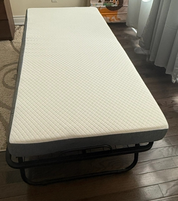 Lynxor Folding Bed with Foam Mattress, Single Rollaway Bed