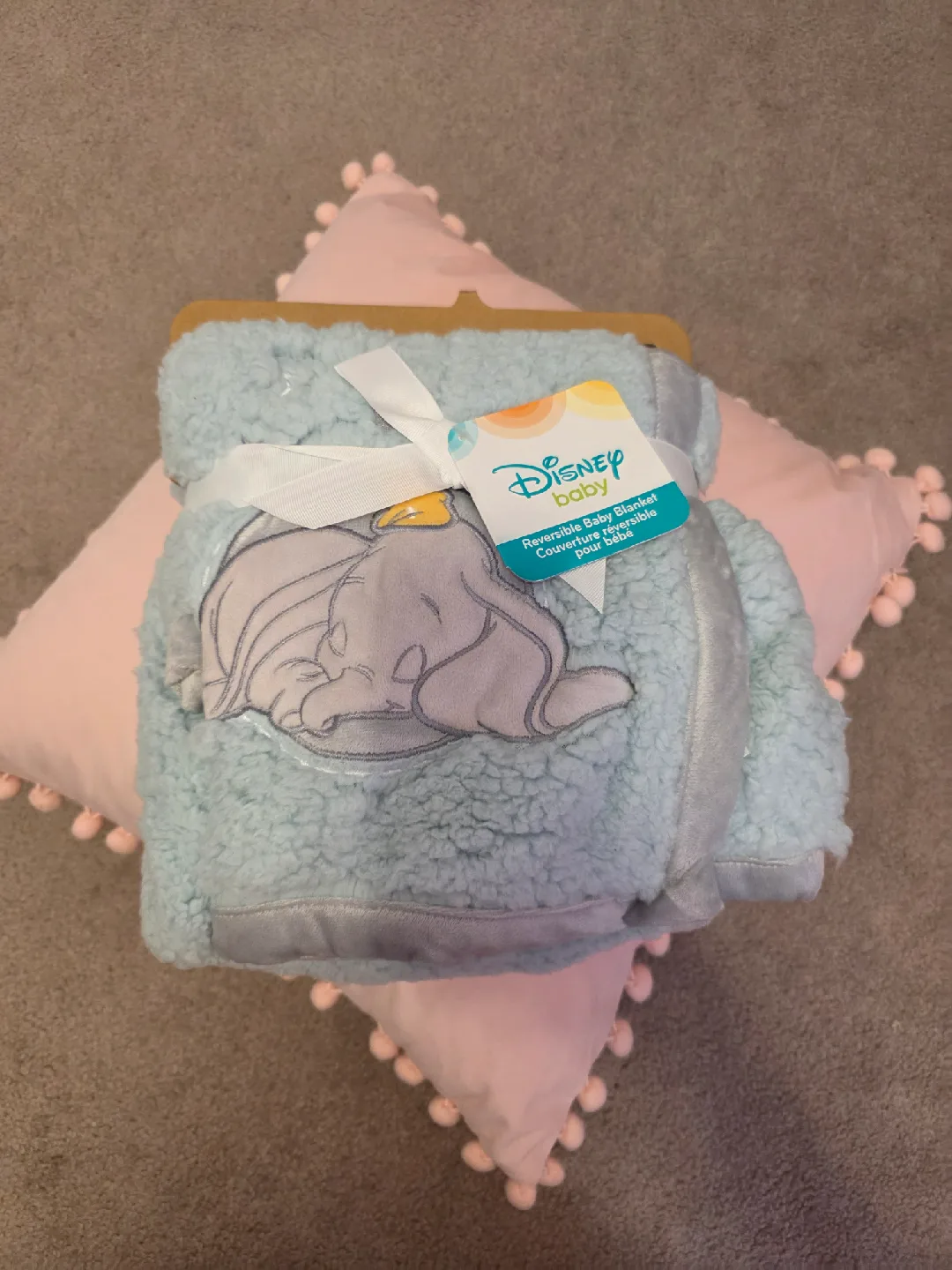 Disney Baby Dumbo Reversible Baby Blanket - New thumbnail
