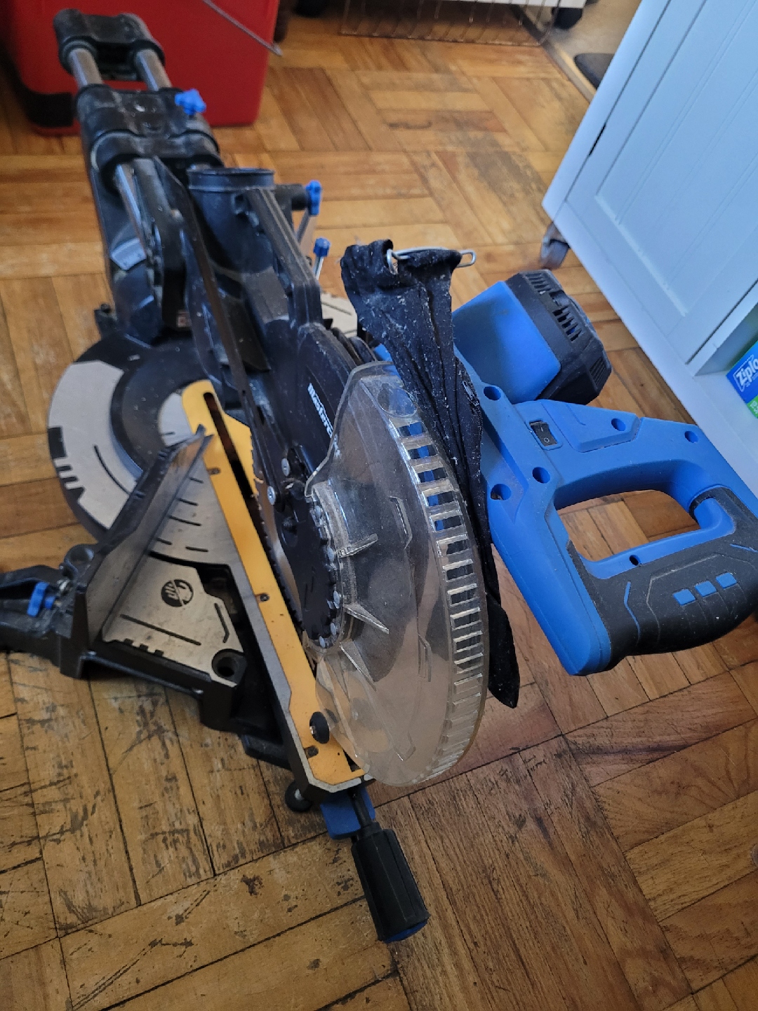 Mastercraft Miter Saw & 10" Circular Saw Blades