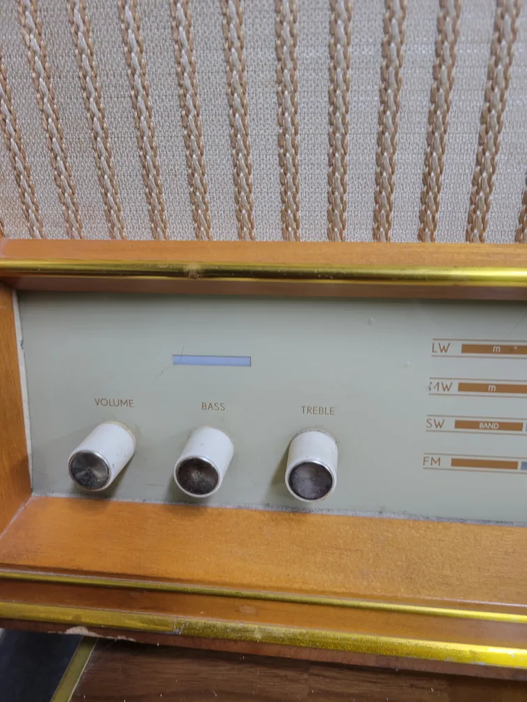 Vintage Tube Radio - Made in Germany image indicator(3)