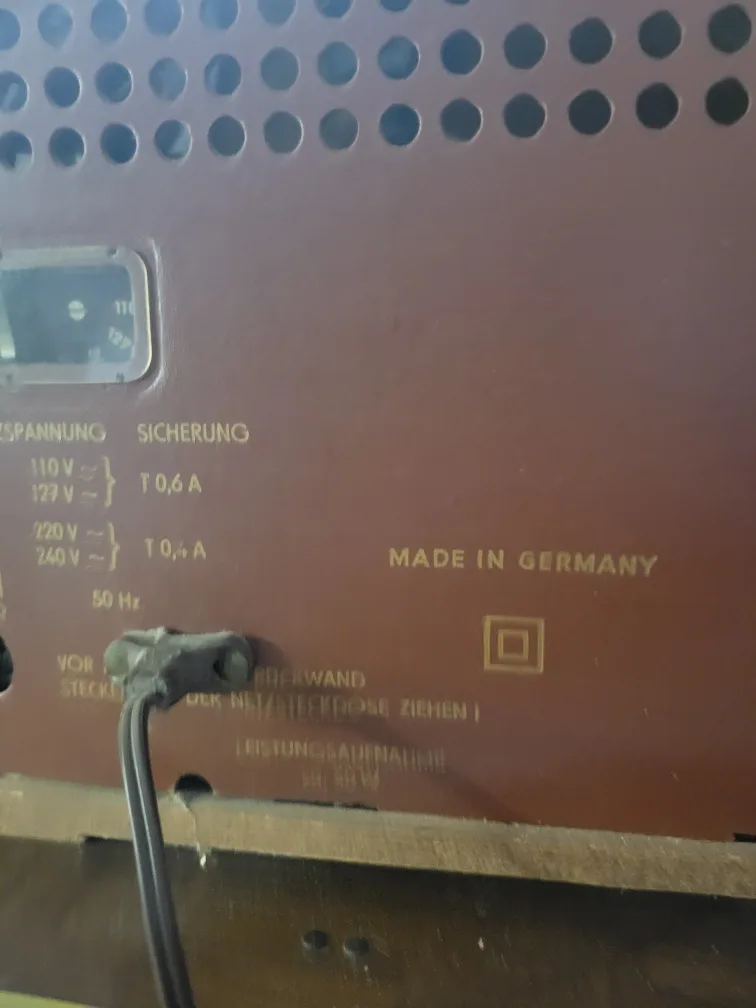 Vintage Tube Radio - Made in Germany image indicator(4)