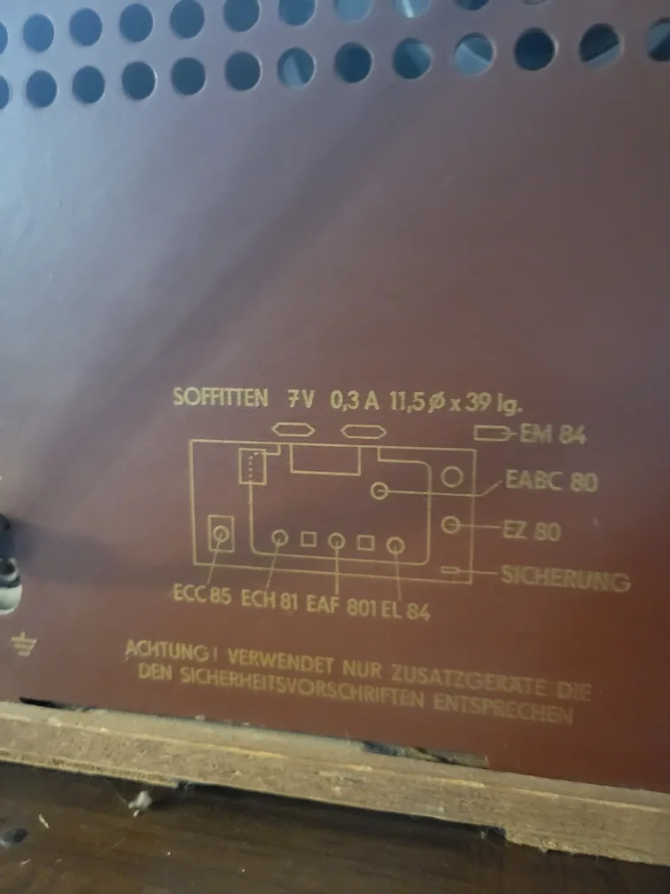 Vintage Tube Radio - Made in Germany image indicator(6)