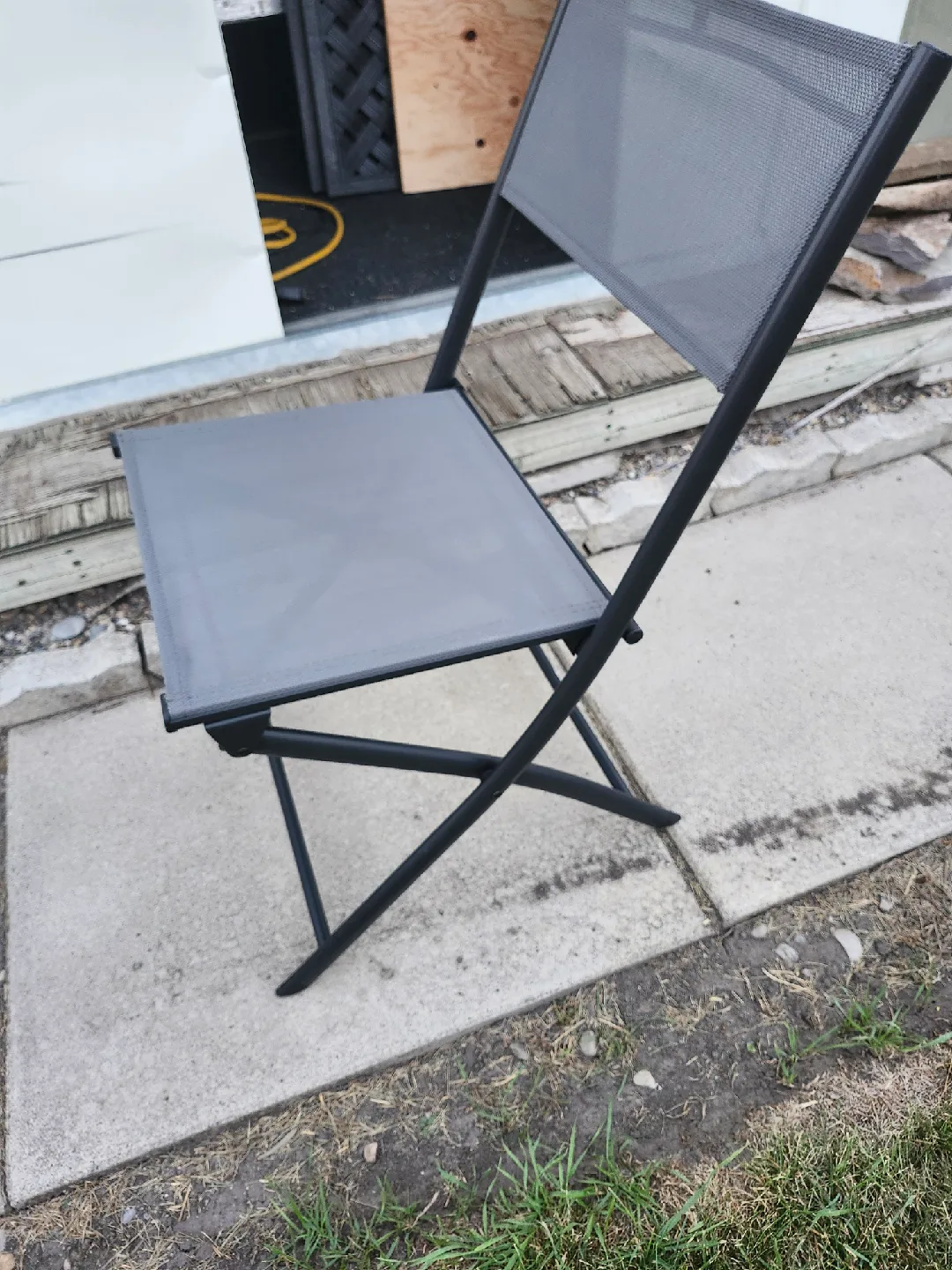 Brand New Folding Outdoor Chair - Grey image indicator(3)