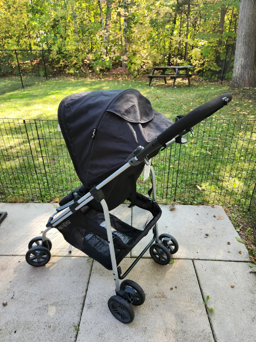Evenflo Reversi Stroller - Black image indicator(2)