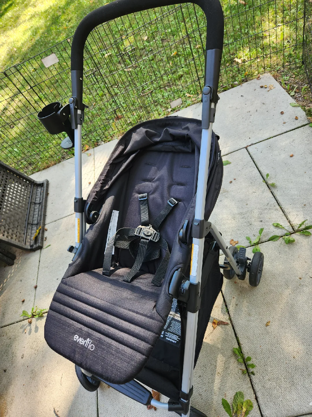 Evenflo Reversi Stroller - Black image indicator(4)