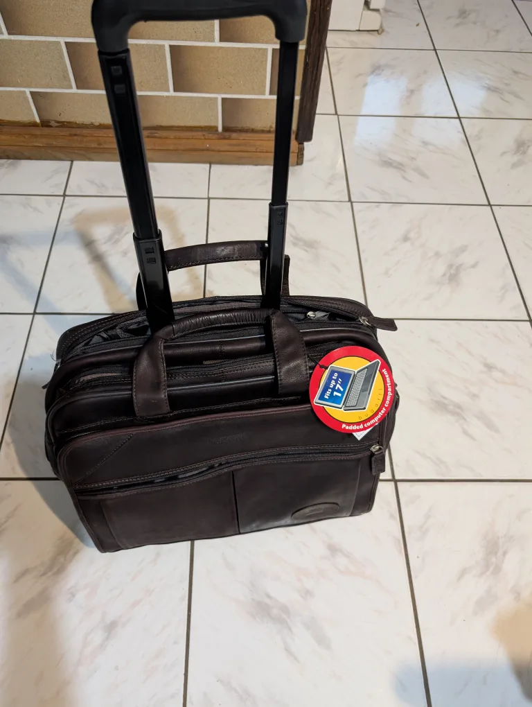 Bugatti Brown Leather Rolling Laptop Bag image indicator(4)