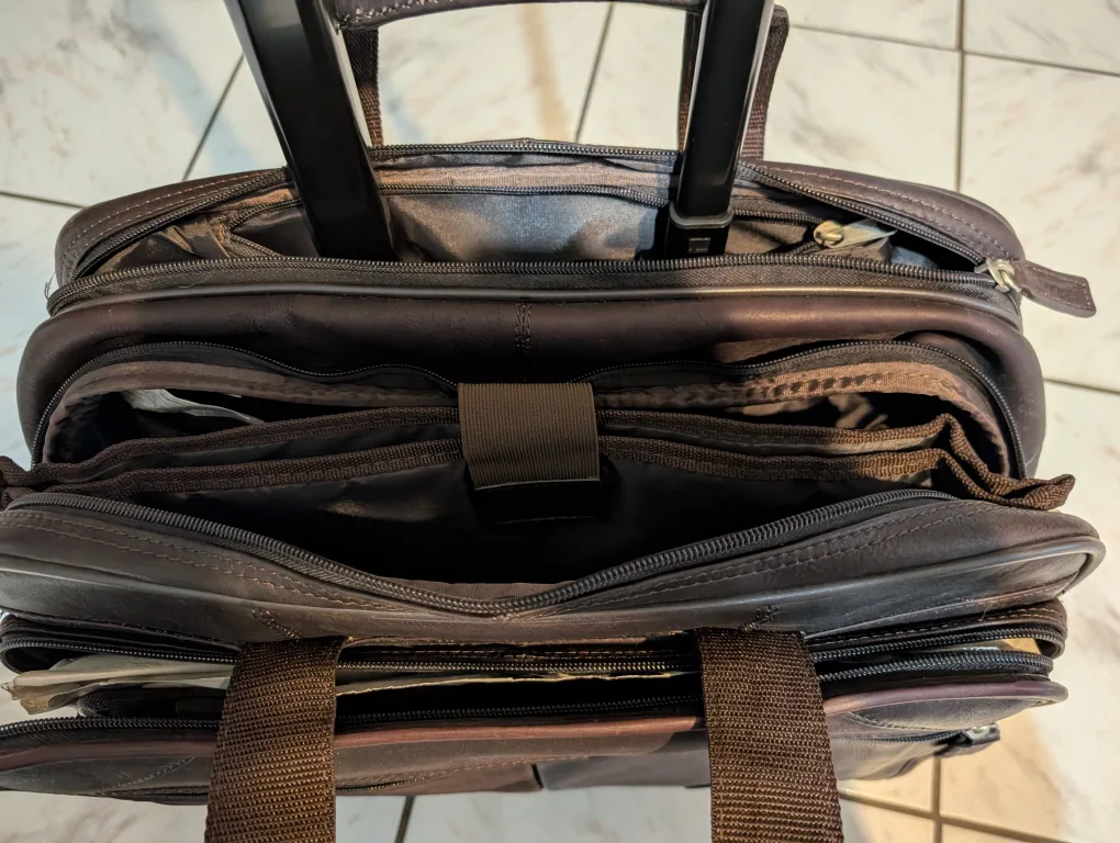 Bugatti Brown Leather Rolling Laptop Bag image indicator(5)