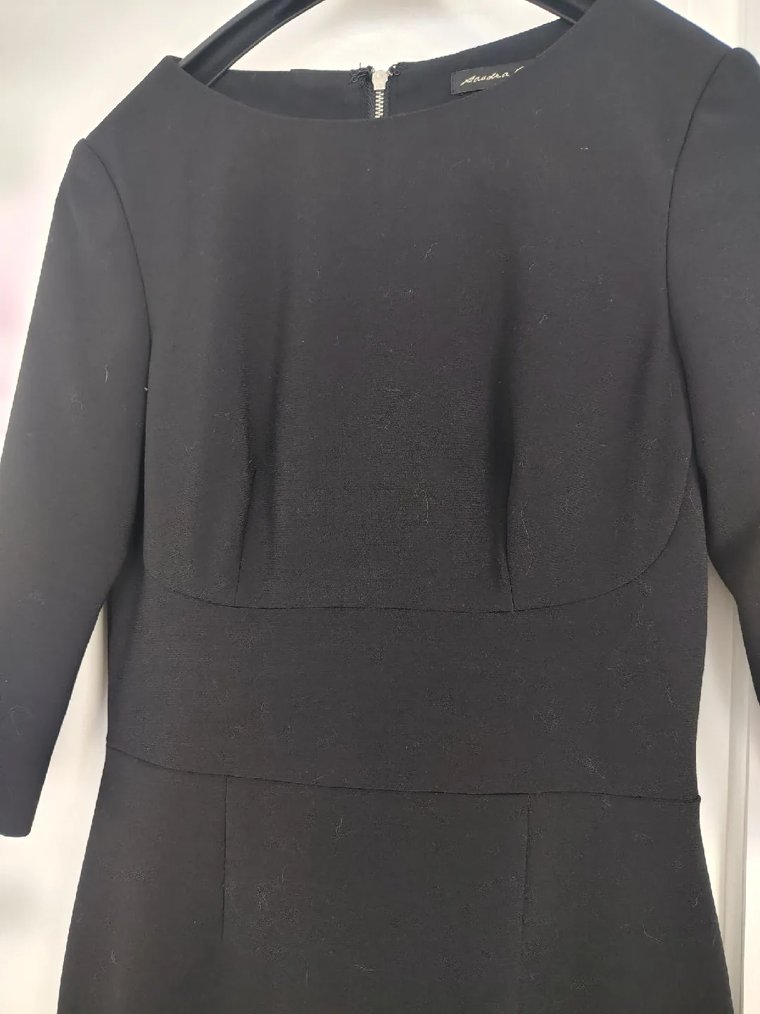 Femme de Carrière Classic Black Dress   Size 30 image indicator(3)