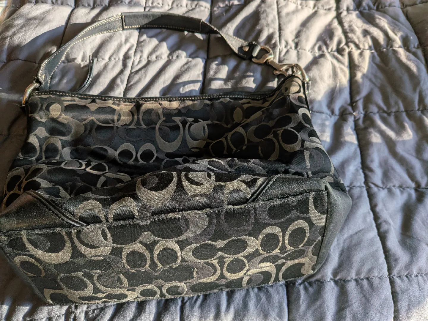 Coach Black Signature Hobo Bag image indicator(3)