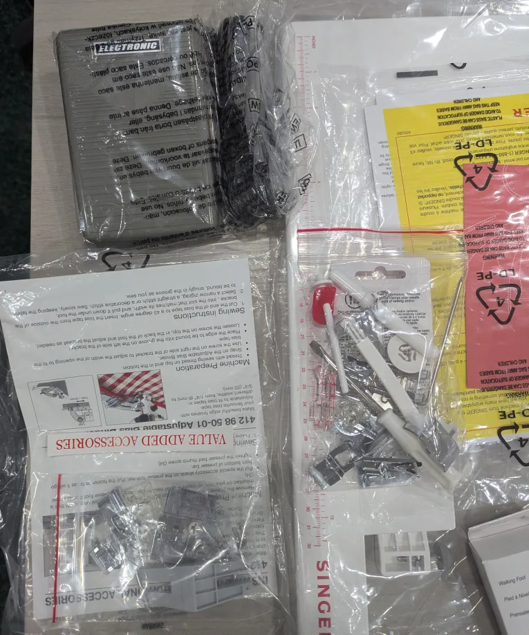 Singer Quantum Stylist 9960 Sewing Machine image indicator(6)