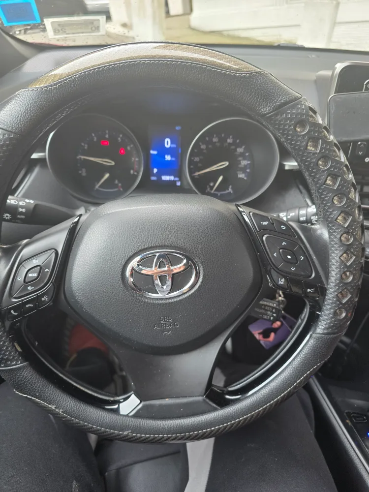 Red Toyota C-HR Hatchback image indicator(9)