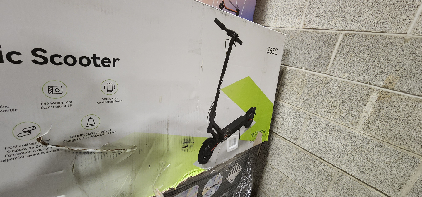 NAVEE S65C Electric Scooter - New in Box!