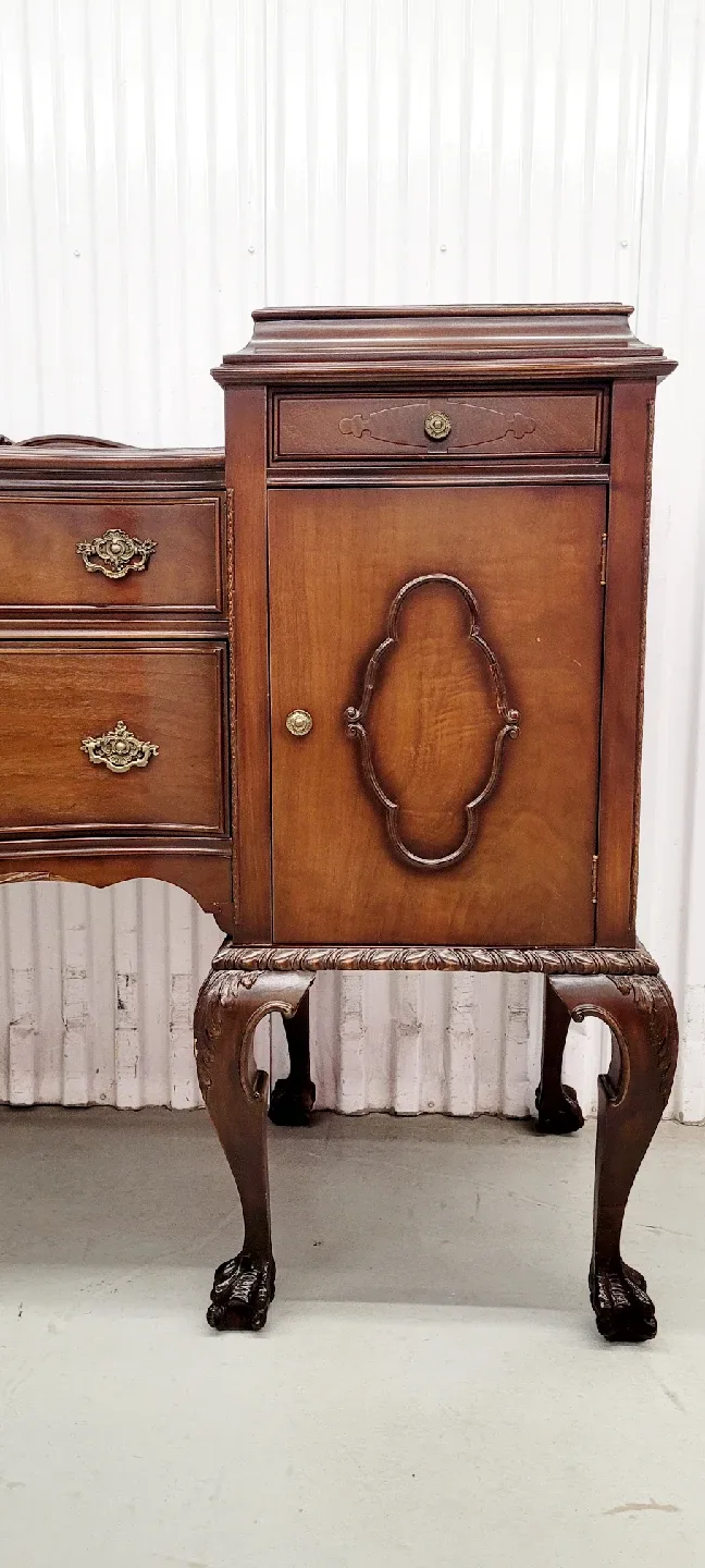Antique Sideboard Buffet image indicator(8)