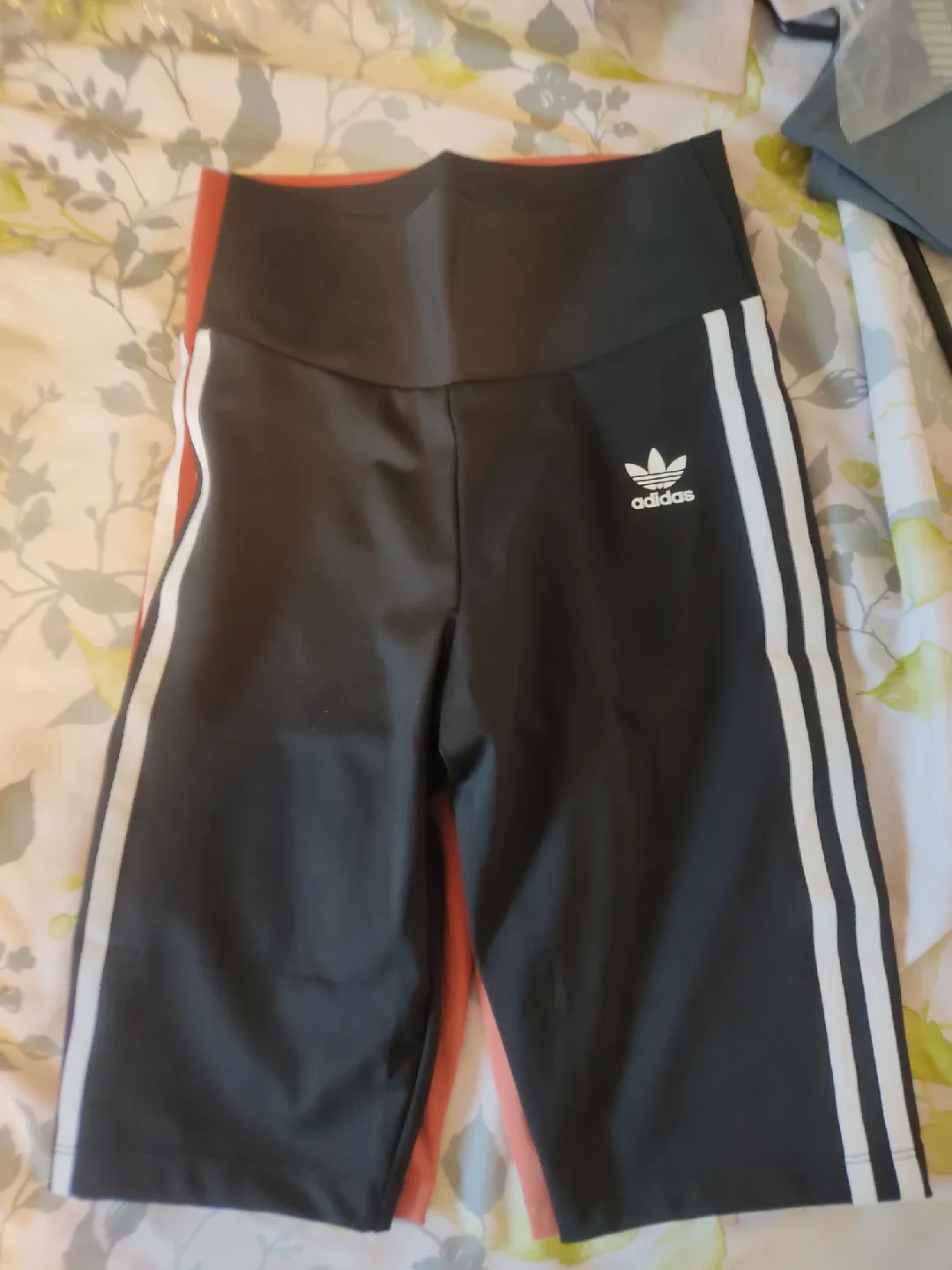 Adidas Women's Cycling Shorts - Size 6 thumbnail