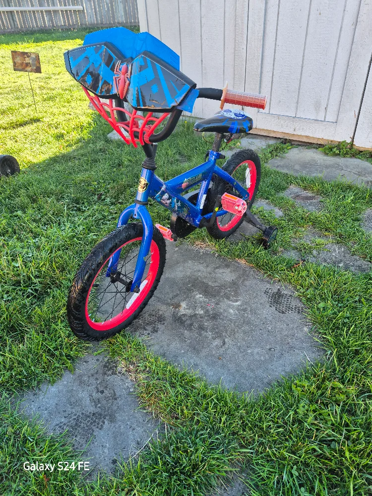 Spider-Man Kids' Bike - Blue & Red image indicator(2)