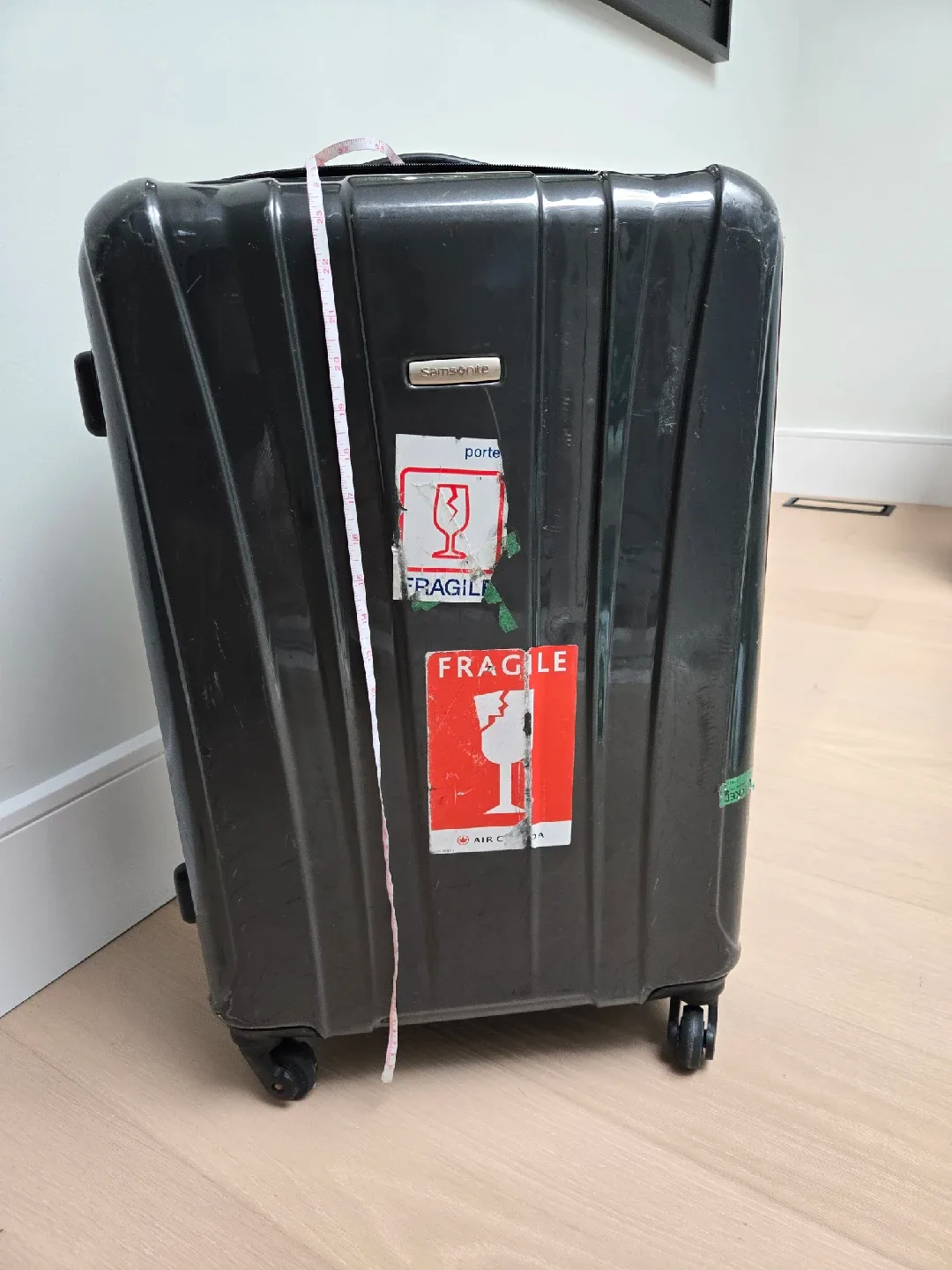Samsonite Black suitcase