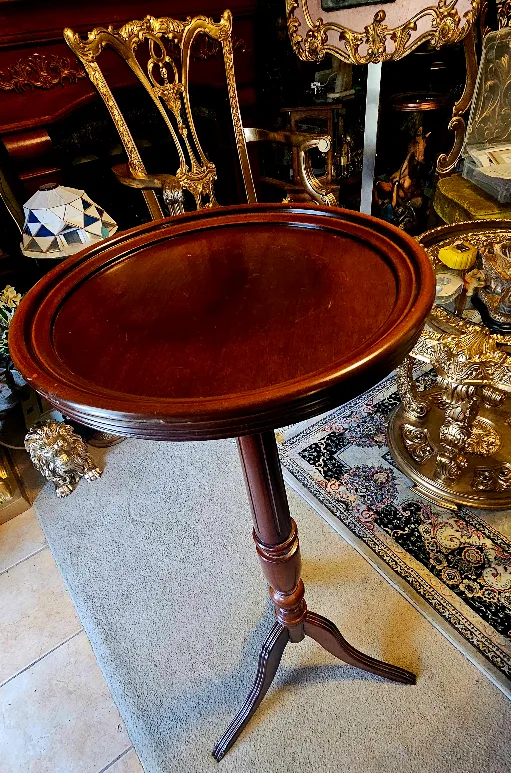 Wooden Pedestal Accent Table - Dark Brown image indicator(2)
