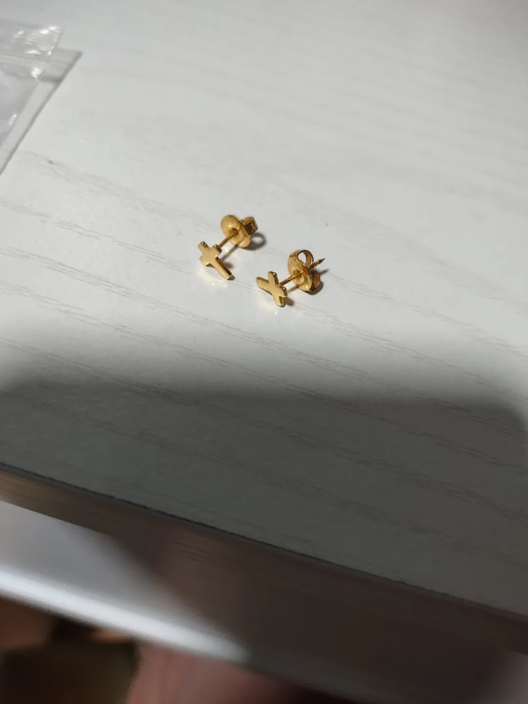 10 karat gold Cross Stud Earrings image indicator(2)