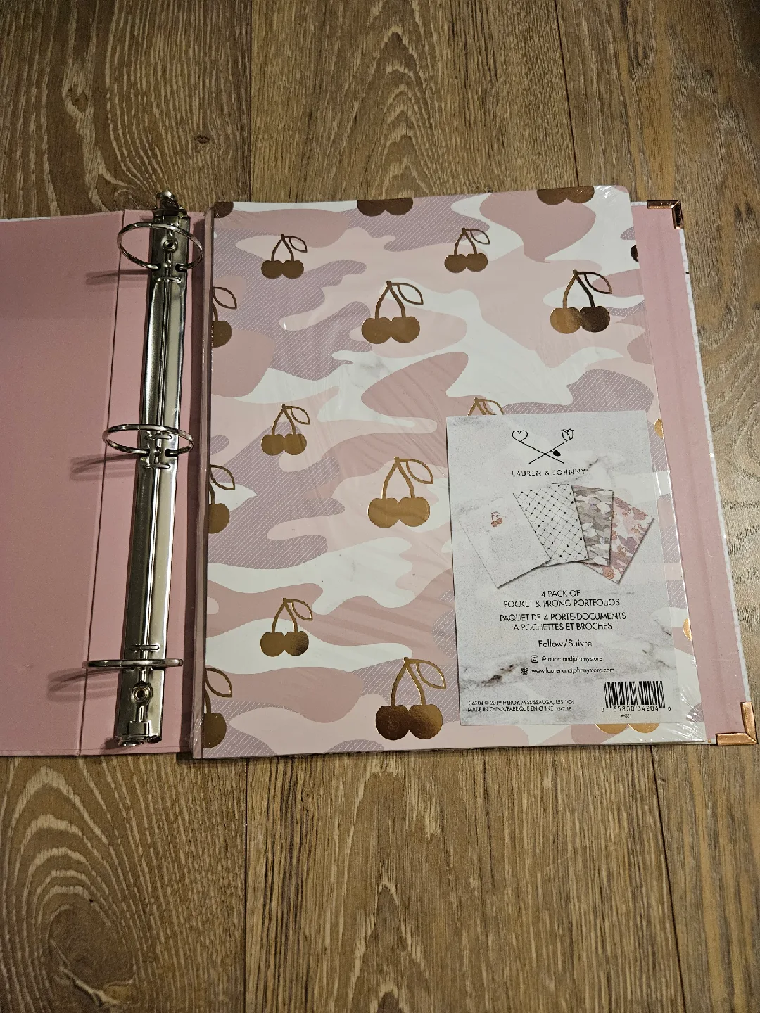 🥕 Lauren & Company Binder with Cherry Portfolios image indicator(2)